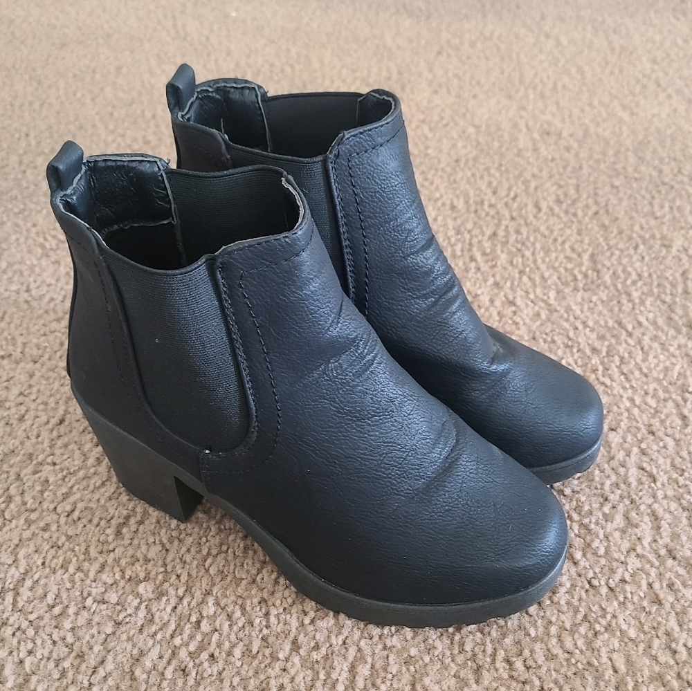 Y2k chunky booties